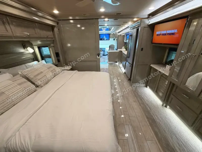 2020 Tiffin Phaeton 37BH photo 17
