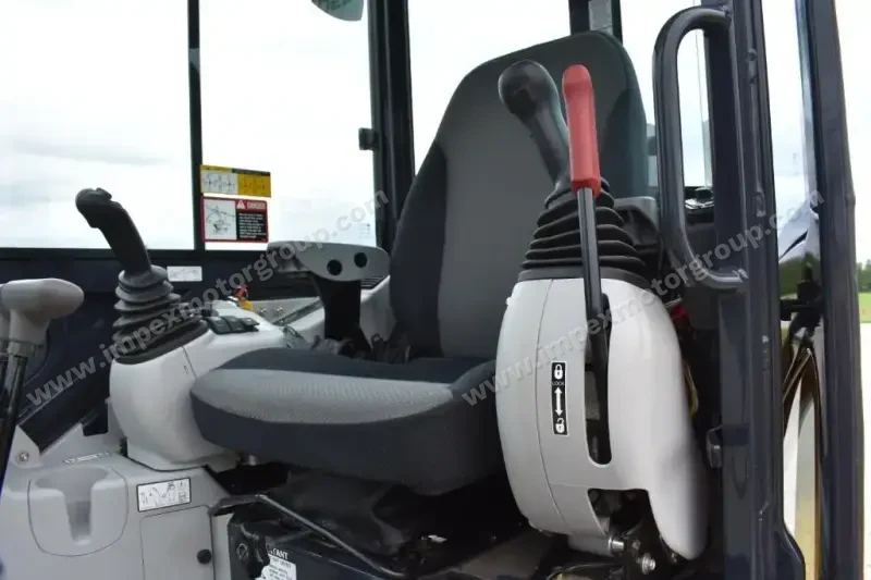 2013 John Deere 50G photo 27