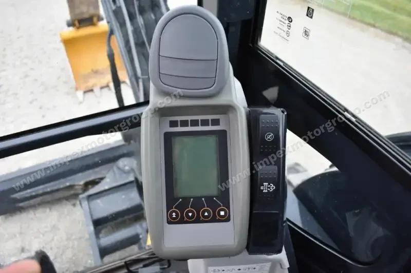 2013 John Deere 50G photo 29