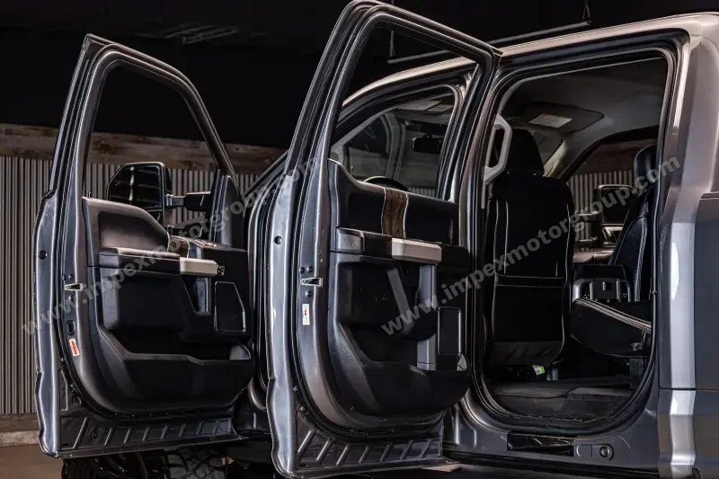 2020 Ford F-250 Super Duty Lariat photo 30