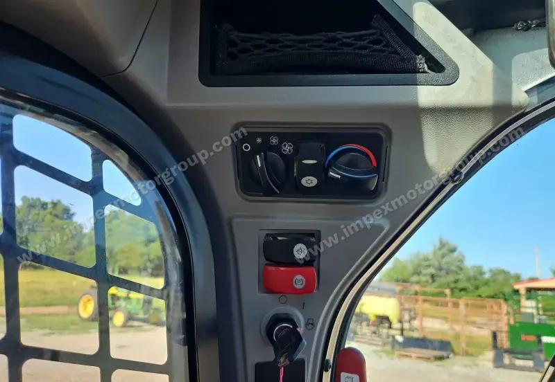 2019 Caterpillar 239D photo 35