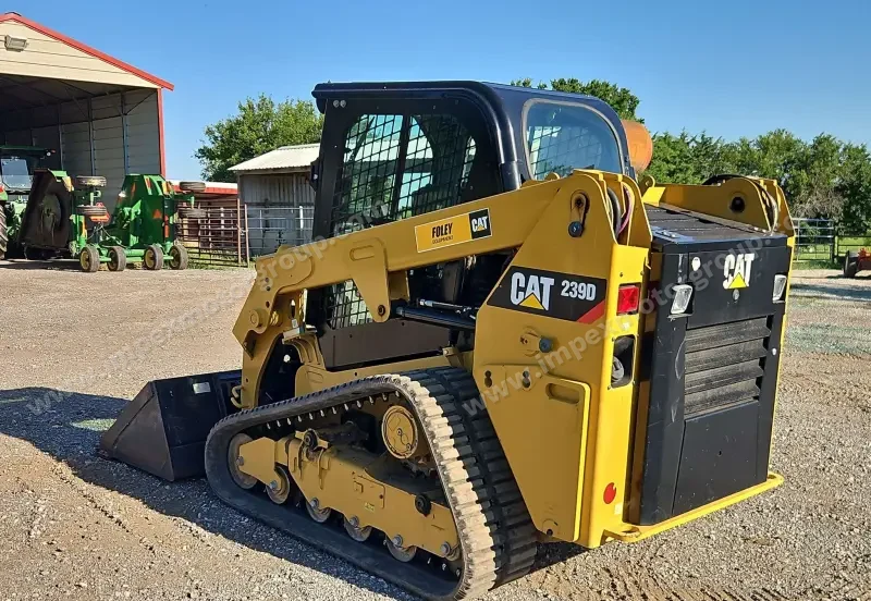 2019 Caterpillar 239D photo 9