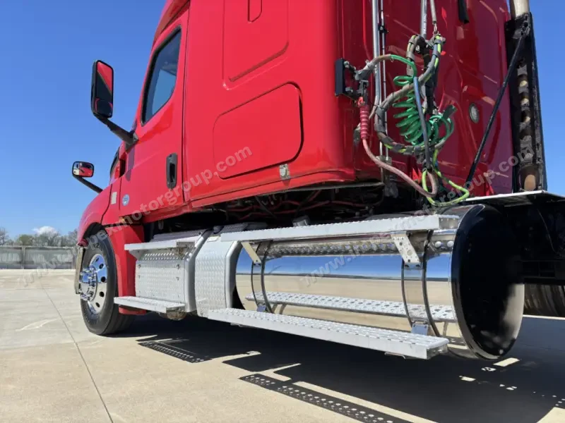 2020 Freightliner Cascadia 126 SLEEPER CAB photo 7