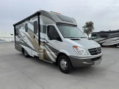 2014 Winnebago View Profile 24G
