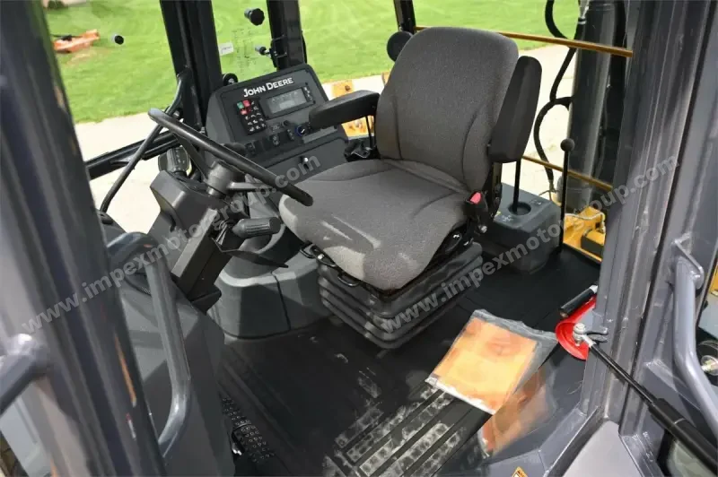 2015 John Deere 310SL photo 33