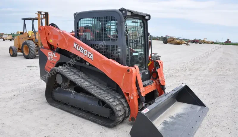 2017 Kubota SVL95-2S photo 4