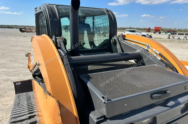 2019 Case TV370 photo 20