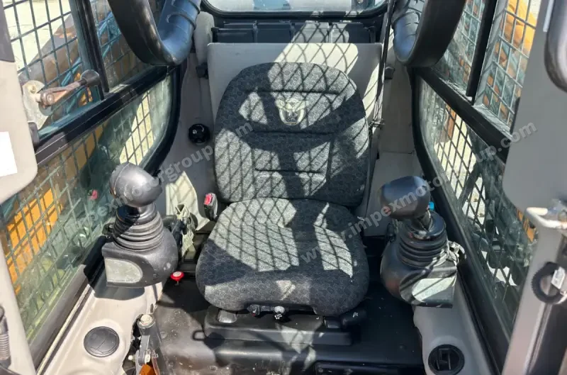 2019 Case TV370 photo 39