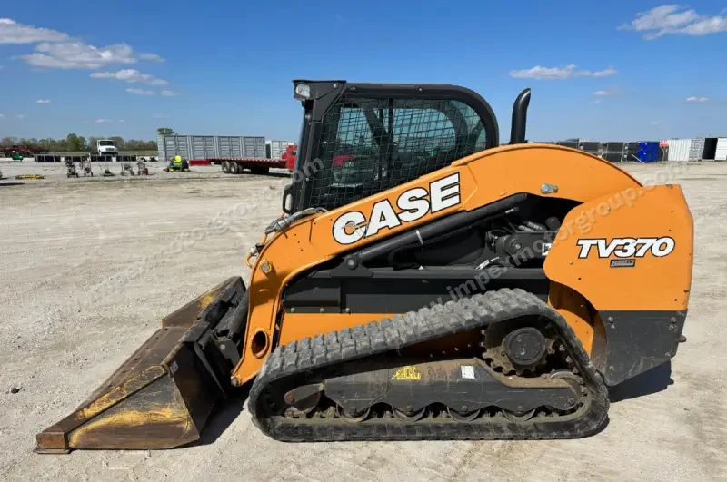 2019 Case TV370 photo 9