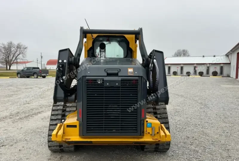 2016 John Deere 333G photo 7