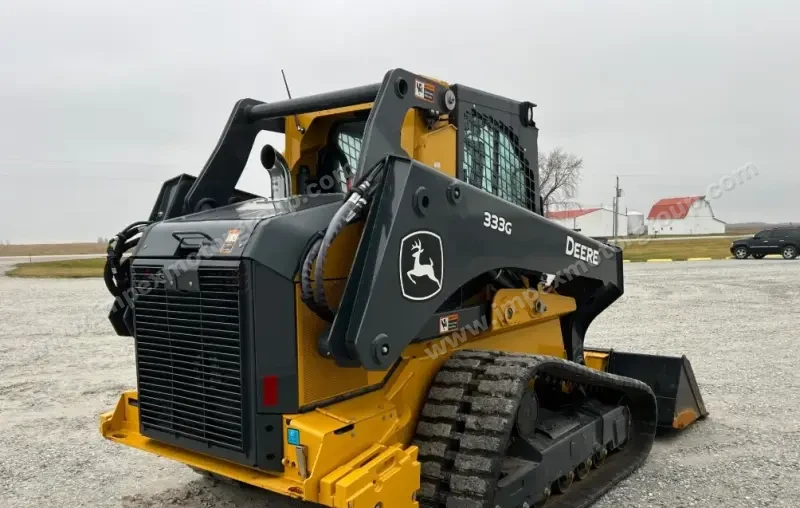 2016 John Deere 333G photo 6