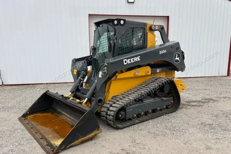 2016 John Deere 333G photo 2