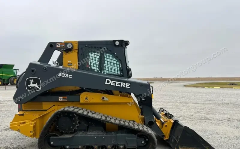 2016 John Deere 333G photo 5