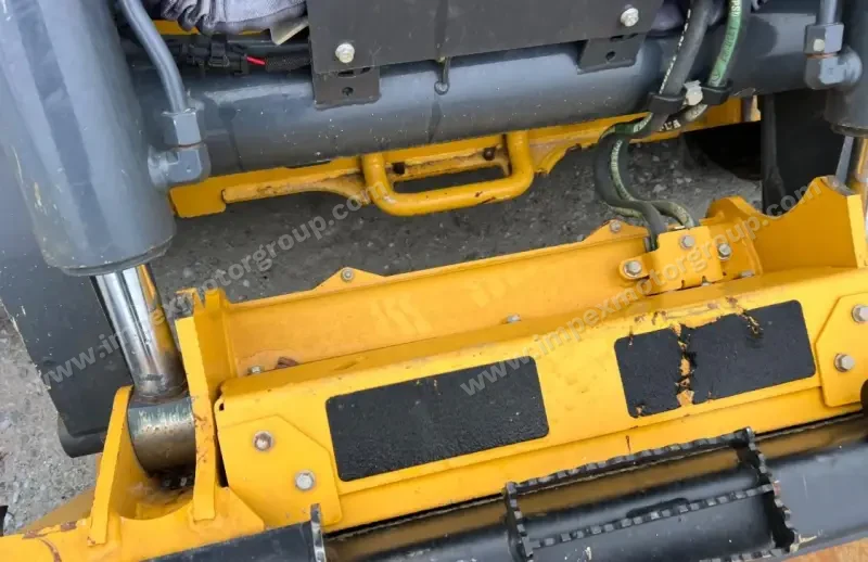 2016 John Deere 333G photo 23