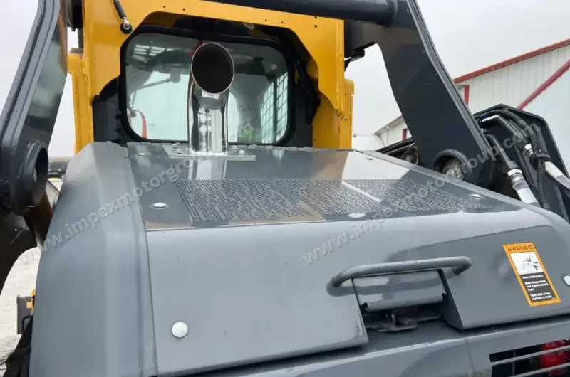 2016 John Deere 333G photo 20
