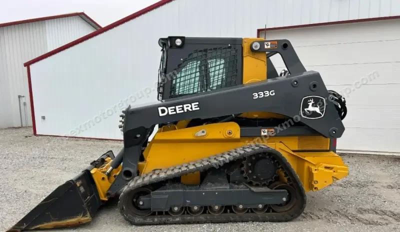 2016 John Deere 333G photo 9