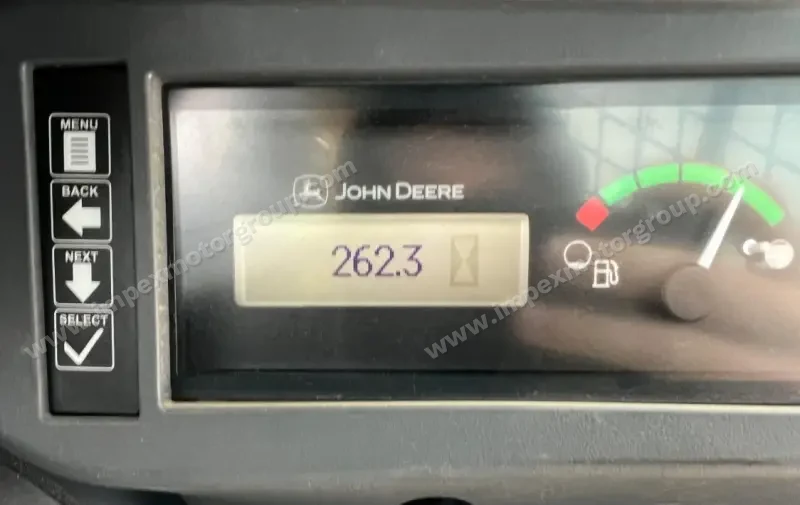 2016 John Deere 333G photo 30