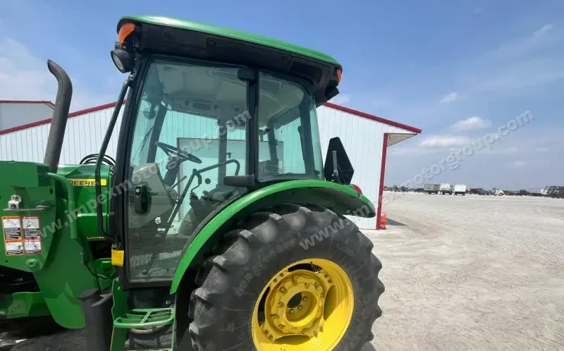 2011 John Deere 5093E MFWD photo 17