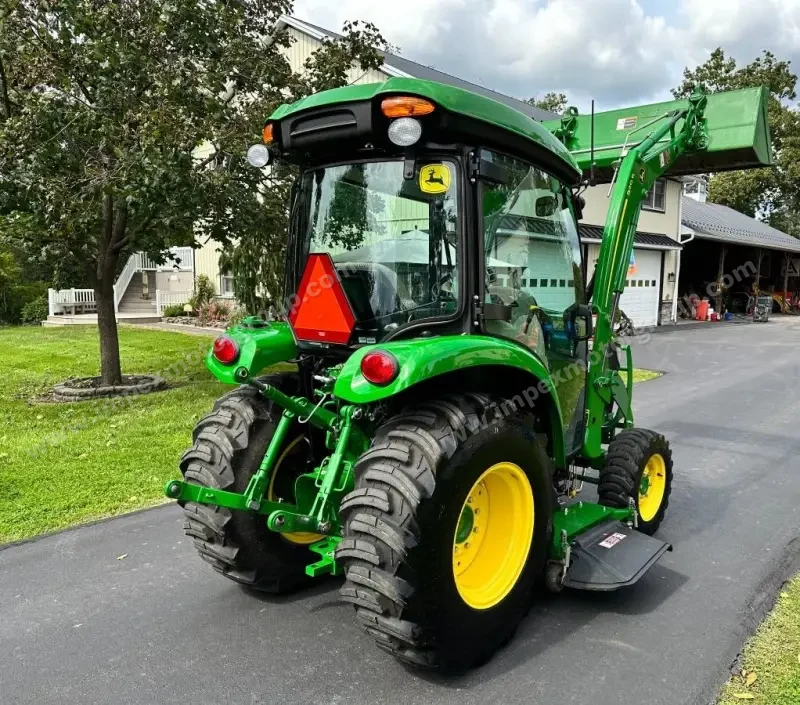 2020 John Deere 3039R photo 24