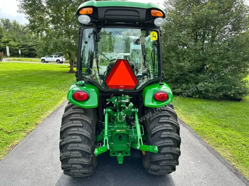 2020 John Deere 3039R photo 8