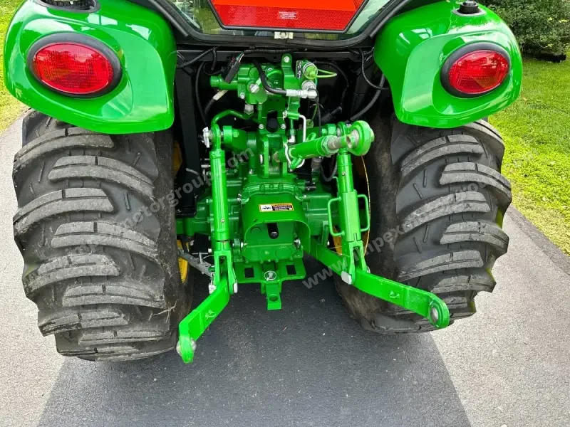 2020 John Deere 3039R photo 13