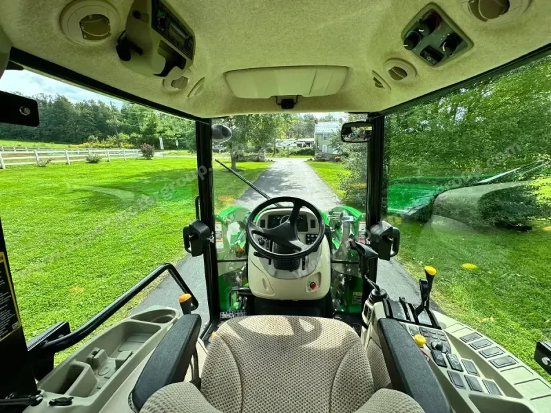 2020 John Deere 3039R photo 4