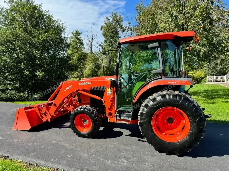 2019 Kubota Grand L4060 Tractor Cab photo 6