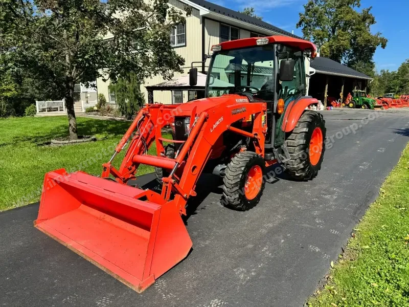 2019 Kubota Grand L4060 Tractor Cab photo 24
