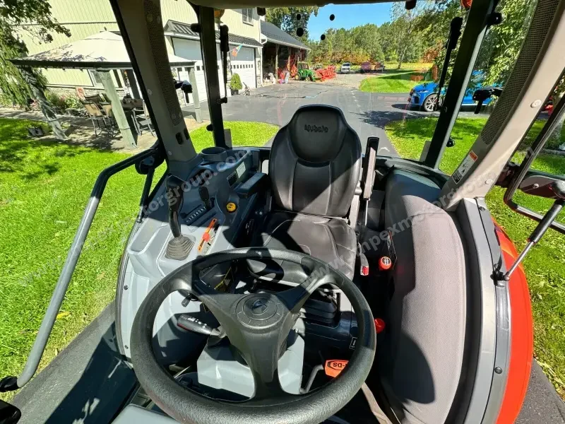 2019 Kubota Grand L4060 Tractor Cab photo 8