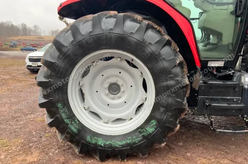 2018 Massey Ferguson 5713SL MFWD photo 39
