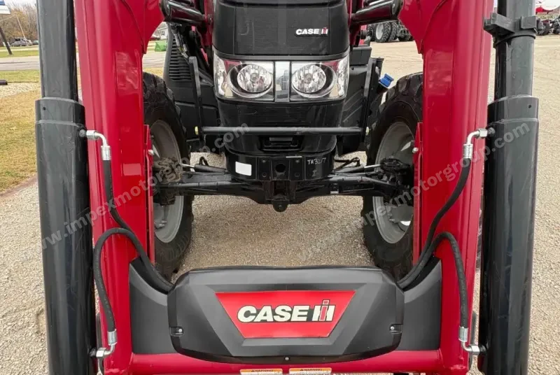 2021 Case IH Farmall 140A MFWD photo 22