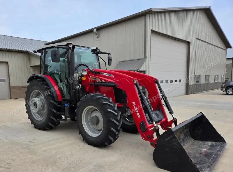 2022 Massey Ferguson 6713 MFWD Tractor W/FL3723 Loader photo 3