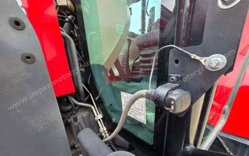 2022 Massey Ferguson 6713 MFWD Tractor W/FL3723 Loader photo 17