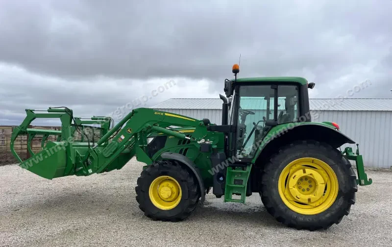 2015 John Deere 6130M MFWD Tractor W/Grapple Loader photo 8