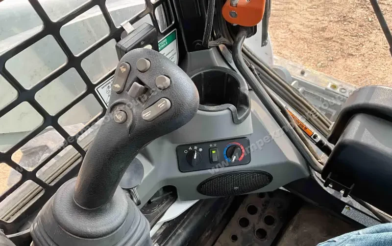 2022 Bobcat S740 Skid Steer photo 55