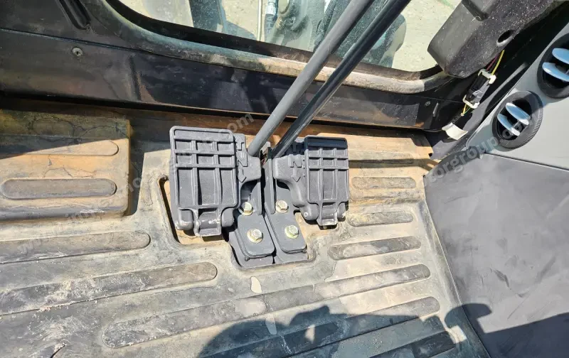 2016 Bobcat E35 Long Arm Mini Excavator | Construction photo 60