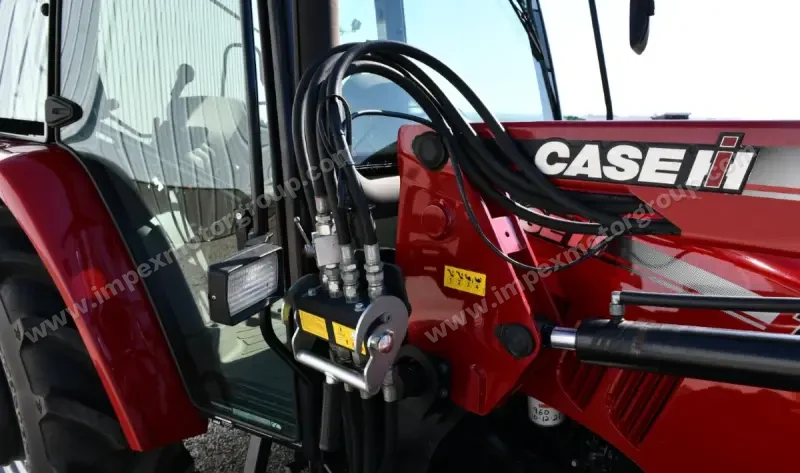 2009 Case IH Farmall 105U MFWD photo 33