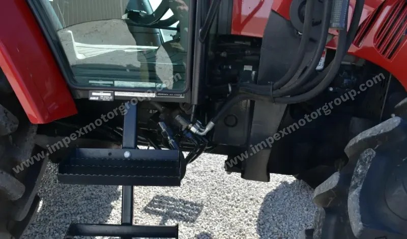 2009 Case IH Farmall 105U MFWD photo 32