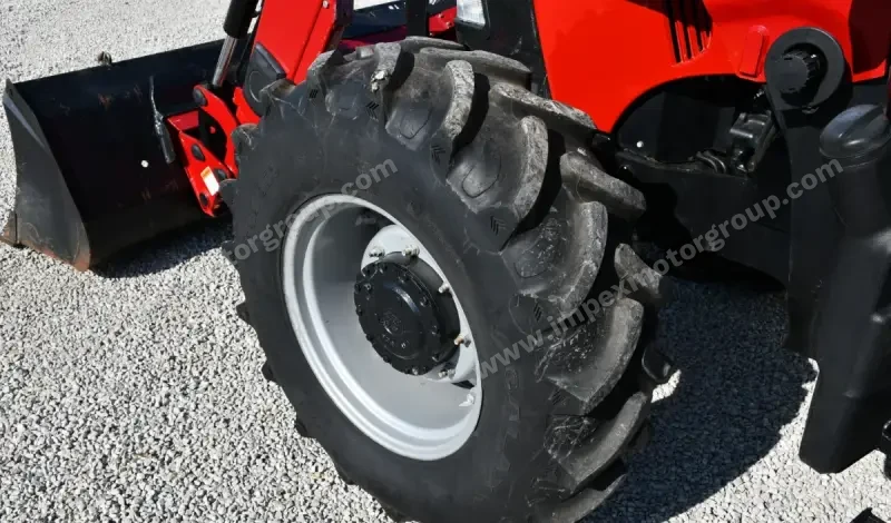 2009 Case IH Farmall 105U MFWD photo 37