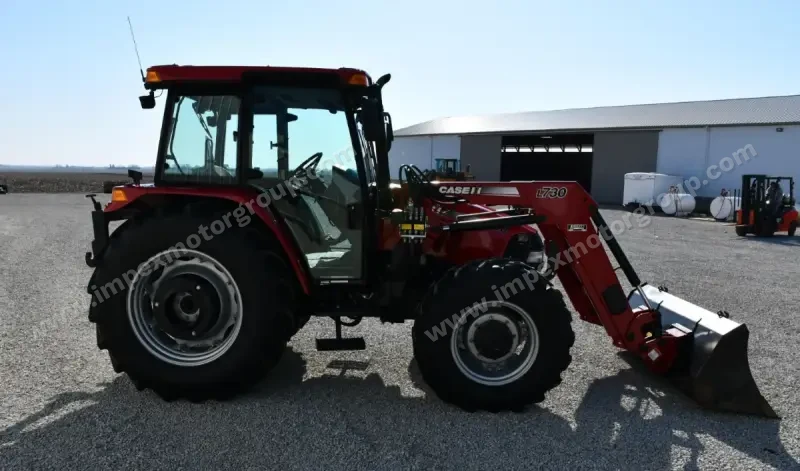 2009 Case IH Farmall 105U MFWD photo 4