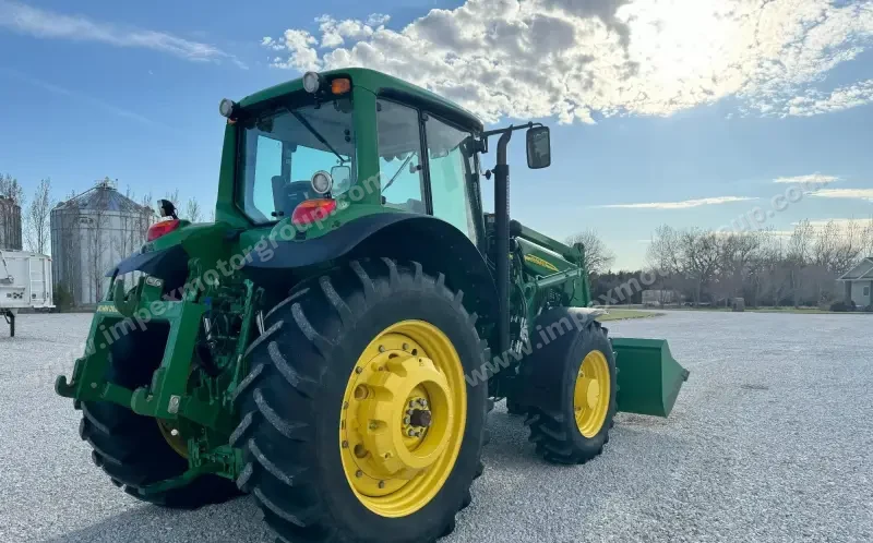 2010 John Deere 7530 Premium MFWD photo 48