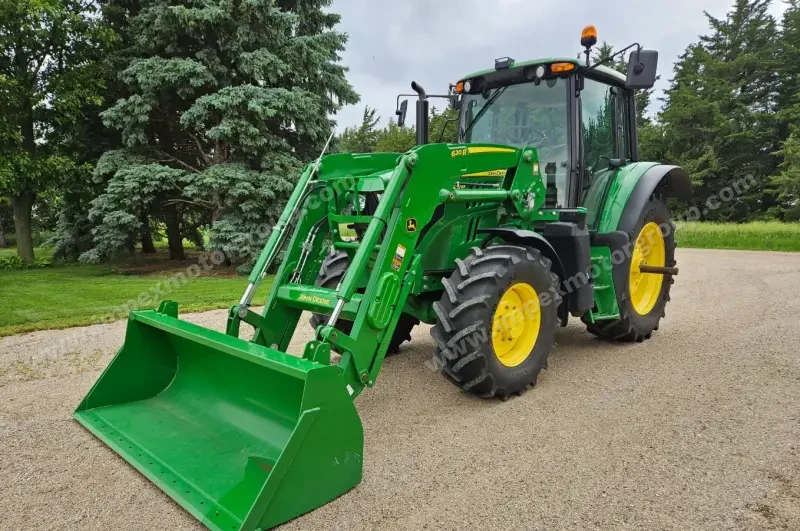 2017 John Deere 6130M MFWD