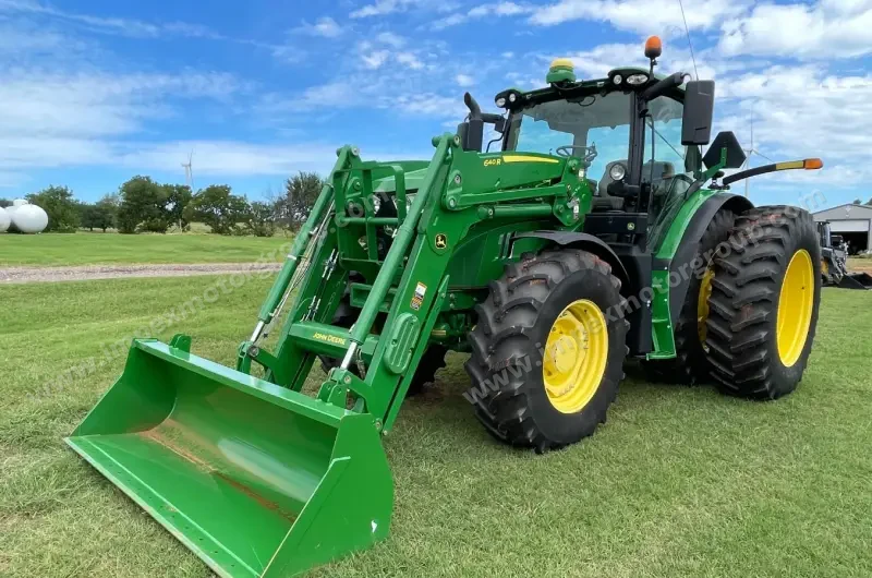 2015 John Deere 6155R MFWD photo 1