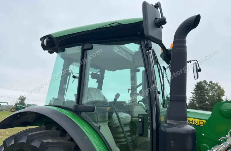 2020 John Deere 5125R MFWD photo 32