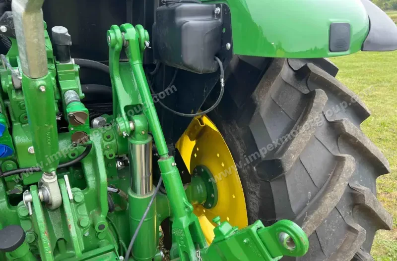 2020 John Deere 5125R MFWD photo 26