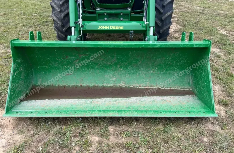 2020 John Deere 5125R MFWD photo 17