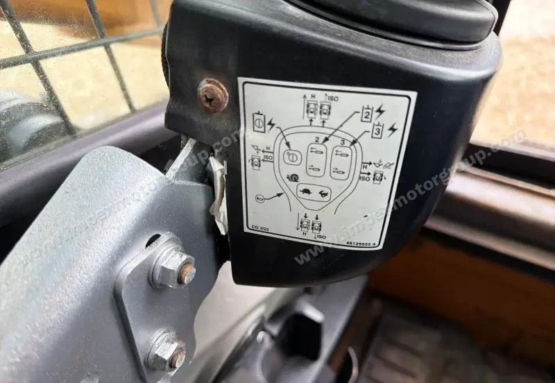 2022 Case SV340B photo 48