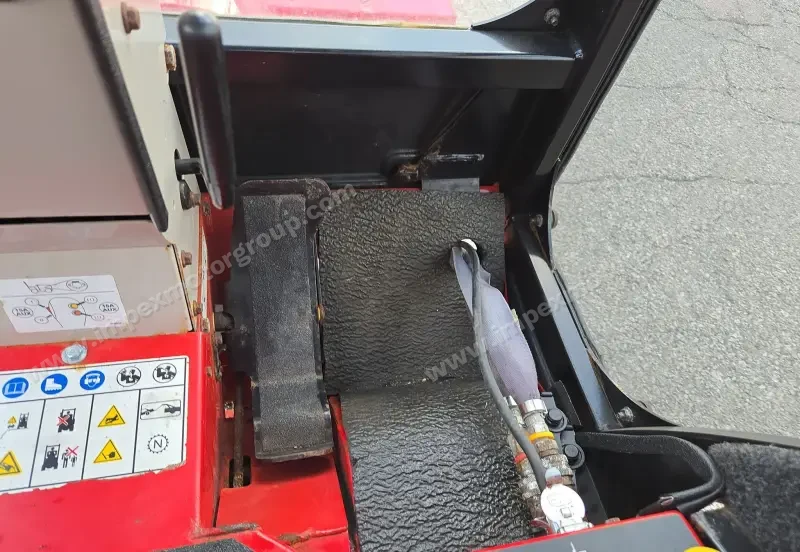 2015 Ventrac 3400Y photo 33