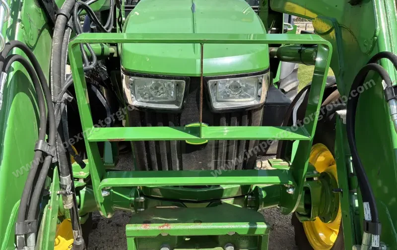 2016 John Deere 5100M MFWD Tractor W/H260 Loader & Bucket photo 32