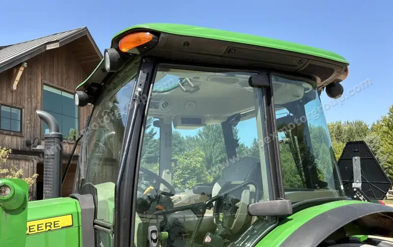 2016 John Deere 5100M MFWD Tractor W/H260 Loader & Bucket photo 20